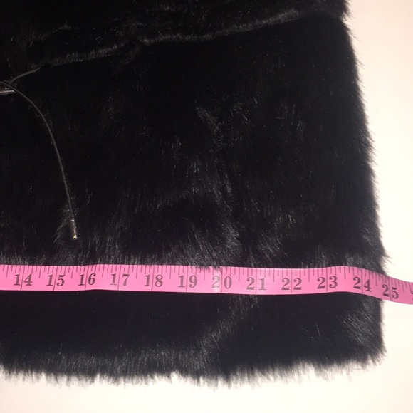 CHAUS NY  XL  BLACK FAUX FUR VEST ZIP FRONT WAIST TIES 2 Pockets Bottom Front - Picture 5 of 16
